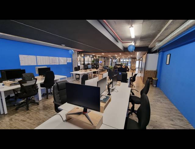 320M² OFFICE FOR SALE IN WOODSTOCK